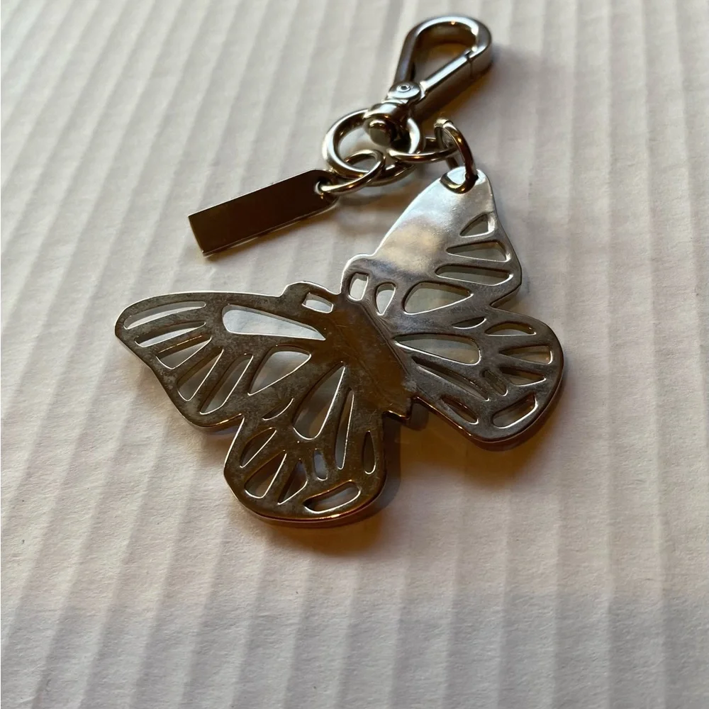 JESSCA SIMPSON Chic Silver Butterfly Key Holder🤍